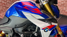 BMW F900 R (25MY)